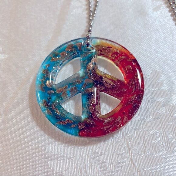 Murano Glass Peace Sign Pendant Necklace on Silver Tone Chain 20” Gorgeous - Picture 1 of 3